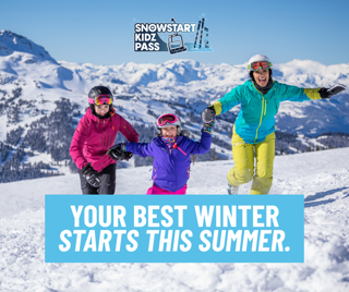 A joyful family is skiing in the mountains, promoting the SnowStart Kidz Pass. The bright snow and their vibrant clothing contribute to a lively and invigorating atmosphere.